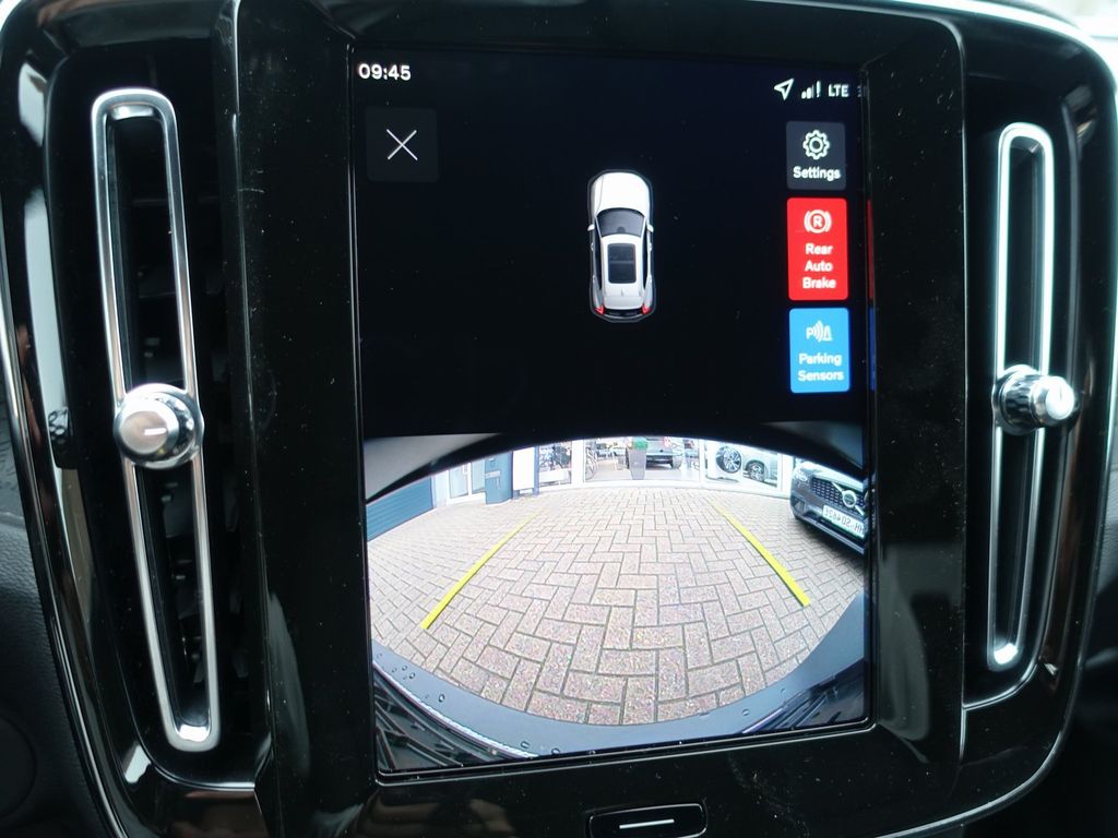 Volvo EX40