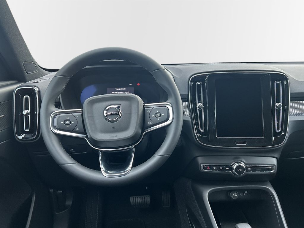 Volvo EX40