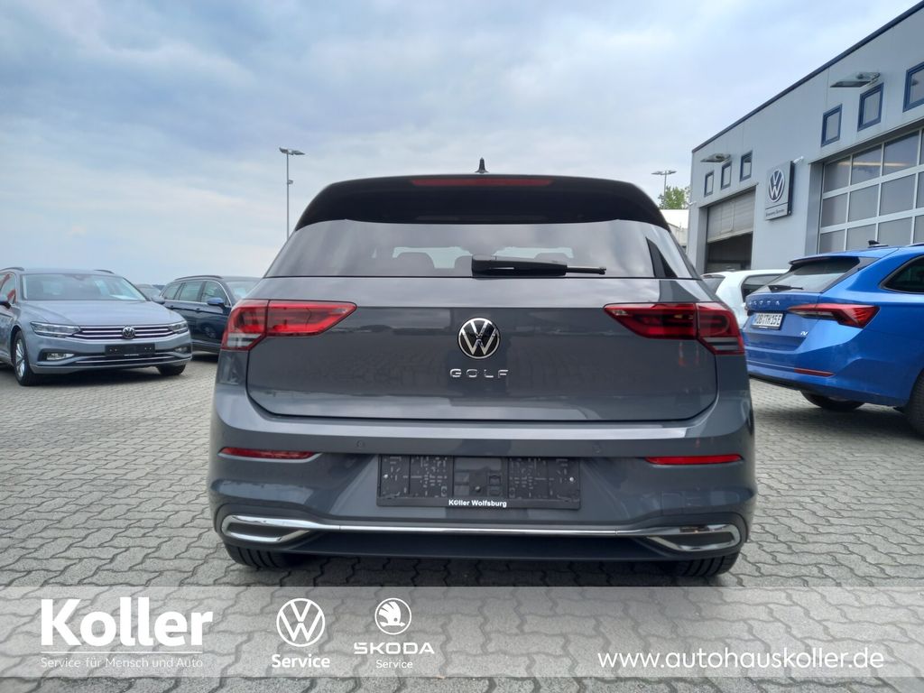 Volkswagen Golf 2024