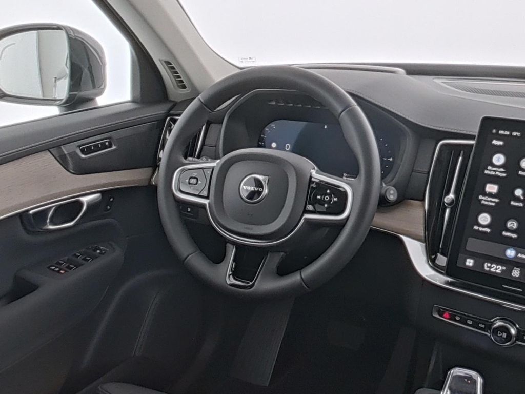 Volvo XC90 2025