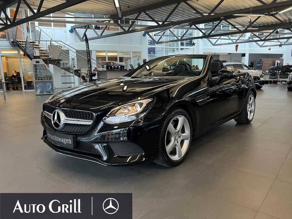 Mercedes-Benz SLC 200 2016
