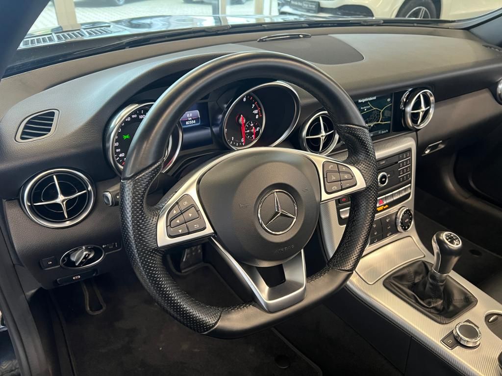 Mercedes-Benz SLC 200 2016