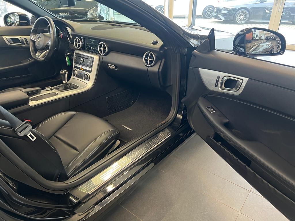 Mercedes-Benz SLC 200 2016
