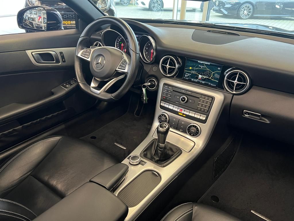 Mercedes-Benz SLC 200 2016
