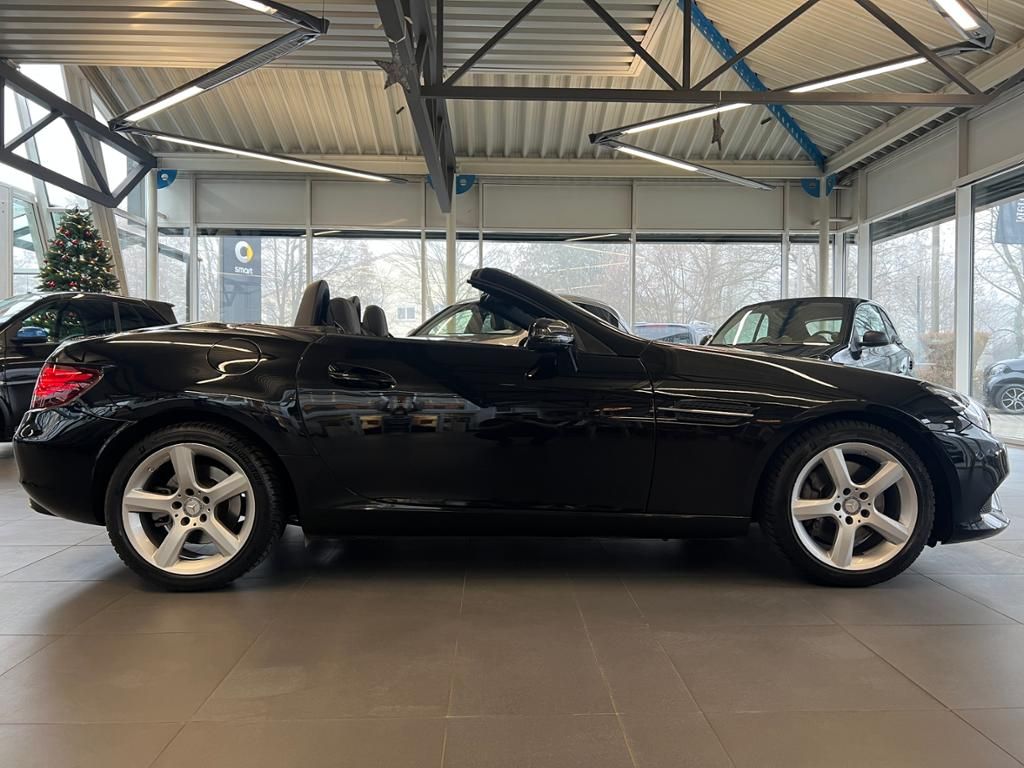 Mercedes-Benz SLC 200 2016