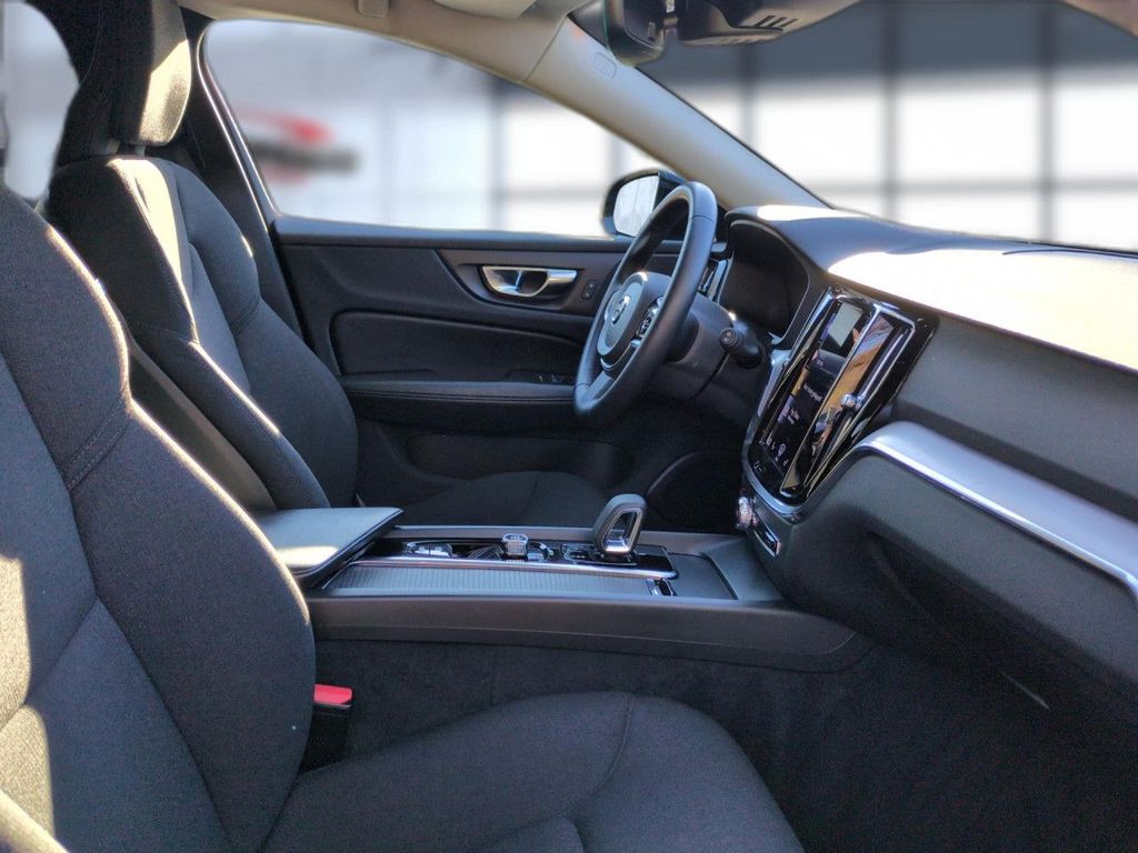 Volvo V60 Cross Country 2021