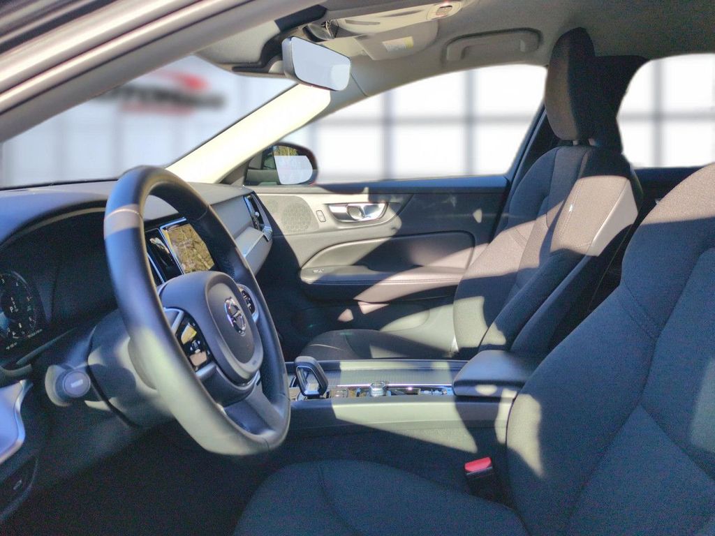 Volvo V60 Cross Country 2021