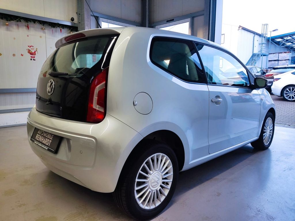 Volkswagen up! 2013