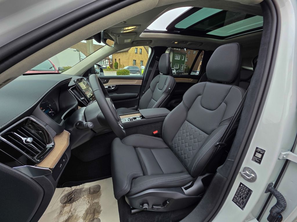 Volvo XC90 2025