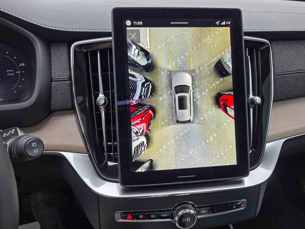Volvo XC90 2025