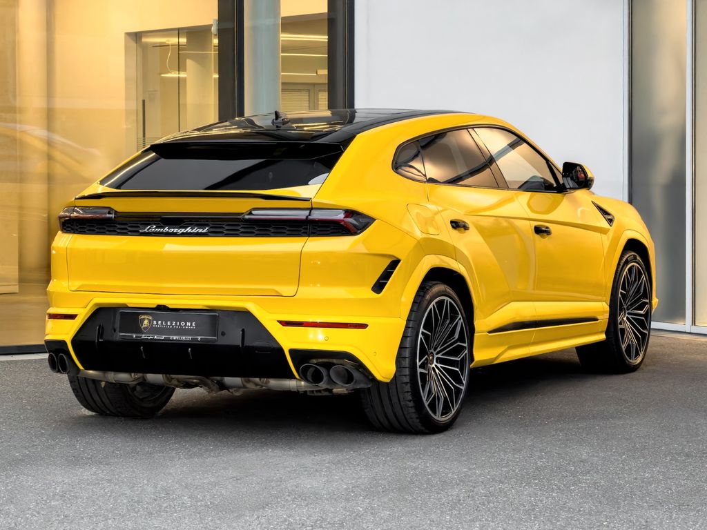 Lamborghini Urus 2025