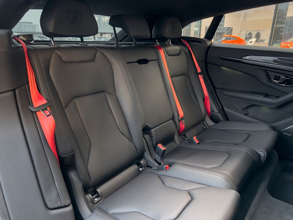 Lamborghini Urus 2025