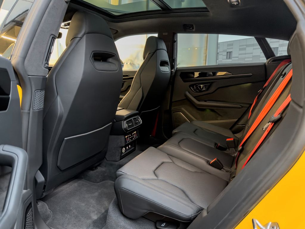 Lamborghini Urus 2025