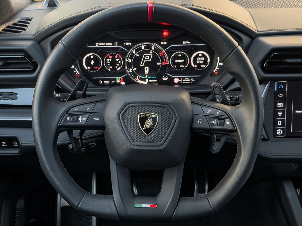 Lamborghini Urus 2025