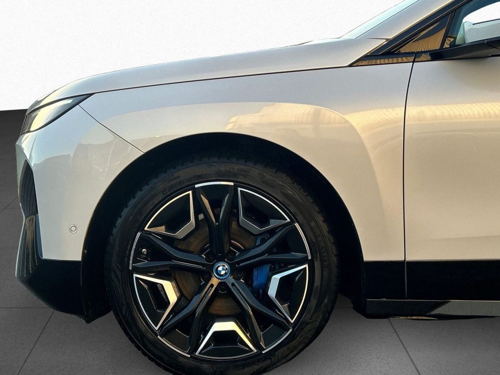 BMW iX 2023
