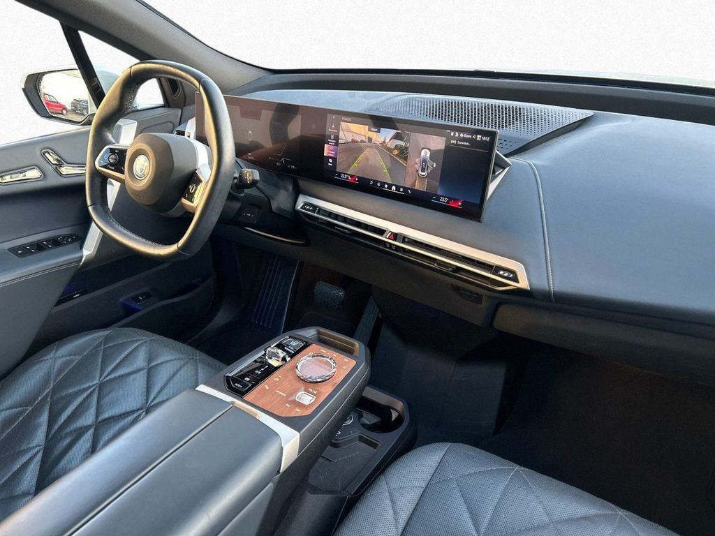 BMW iX 2023
