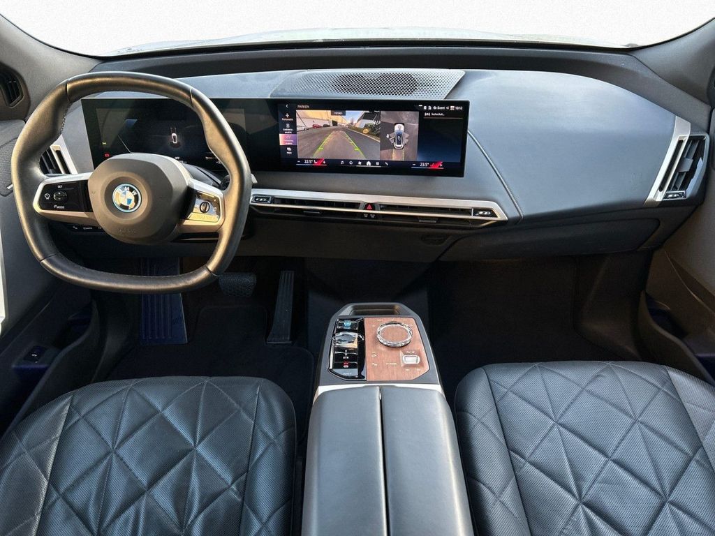 BMW iX 2023