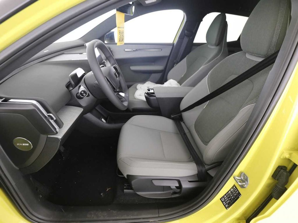Volvo EX30 2025