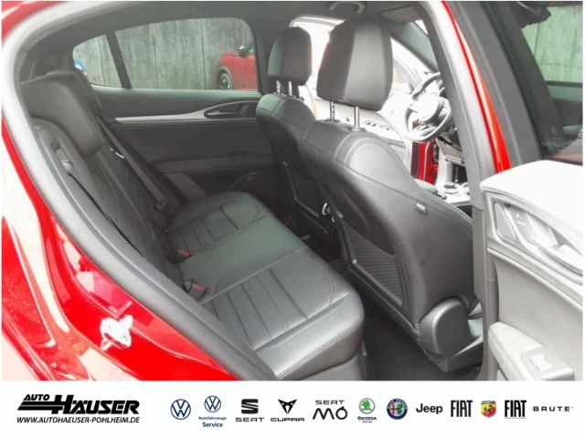 Alfa Romeo Stelvio 2023