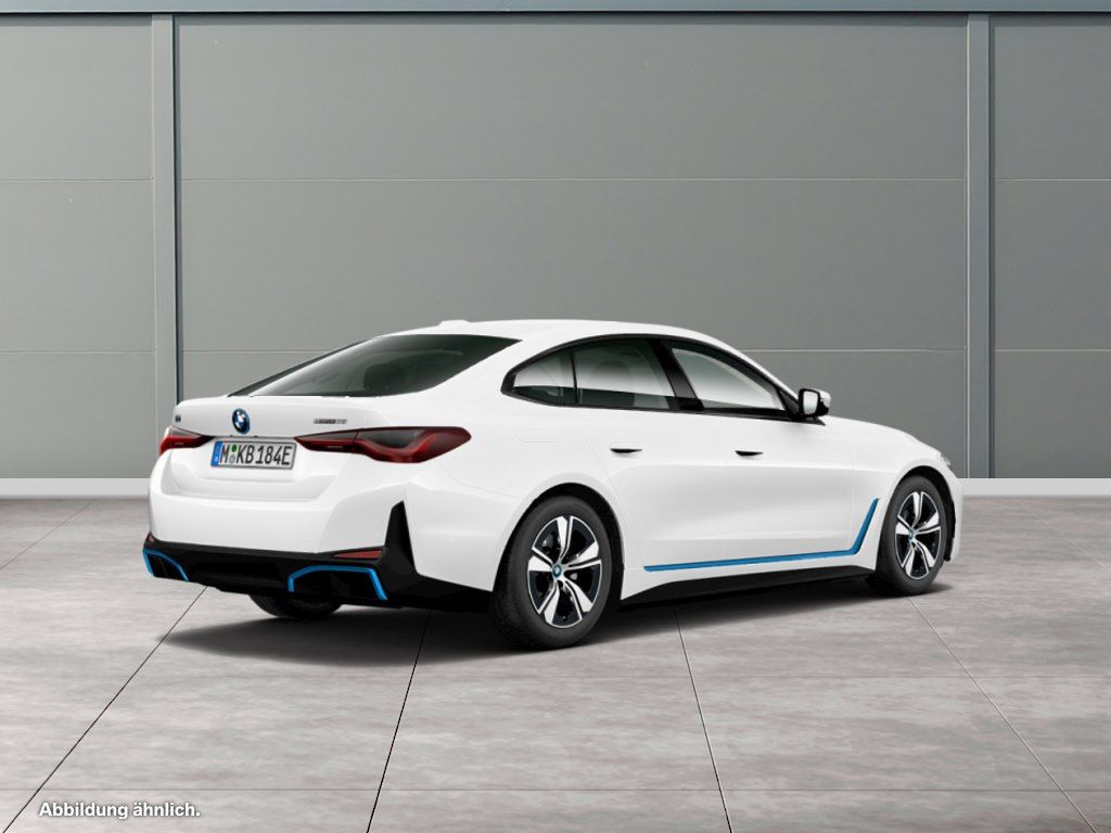 BMW i4 2023