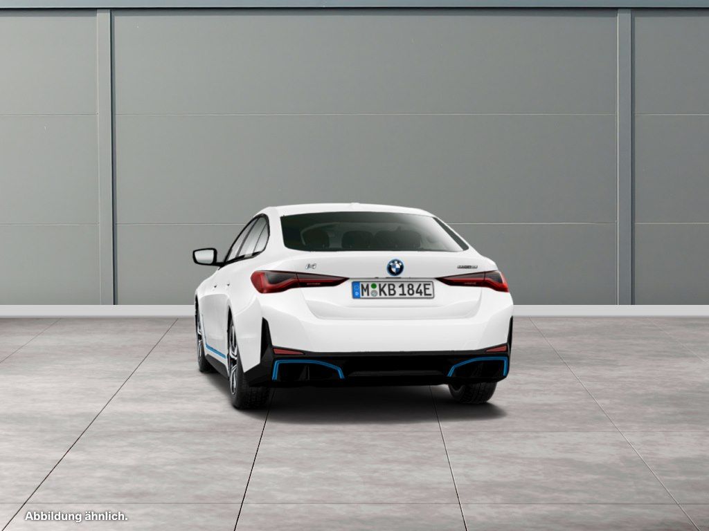 BMW i4 2023