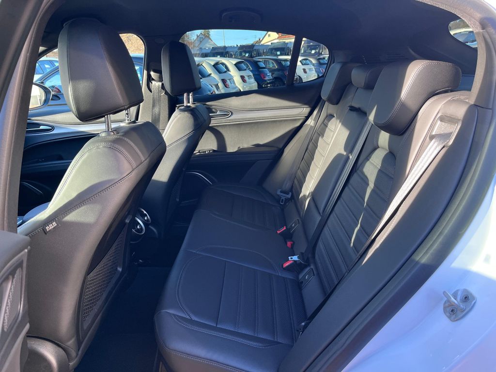 Alfa Romeo Stelvio 2022