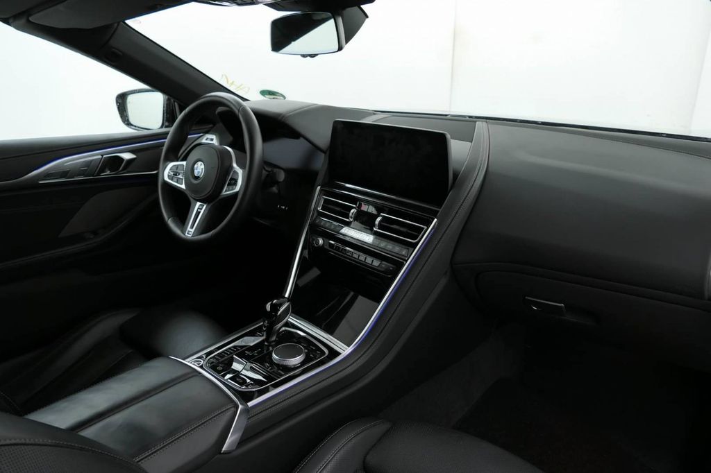 BMW M850 2025