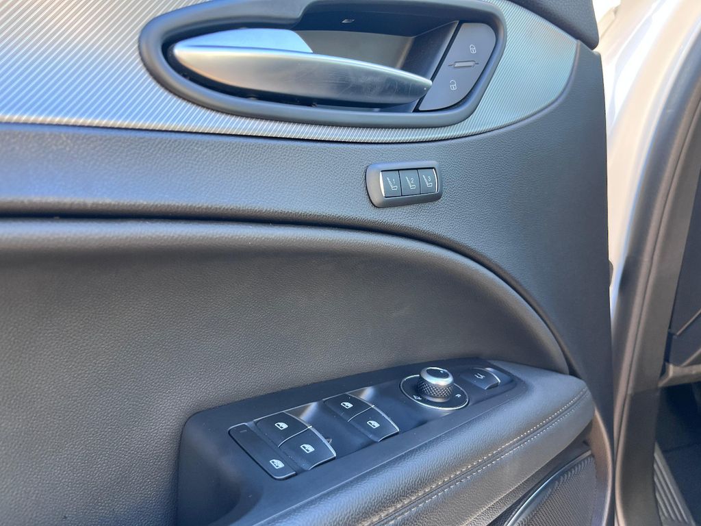 Alfa Romeo Stelvio 2022