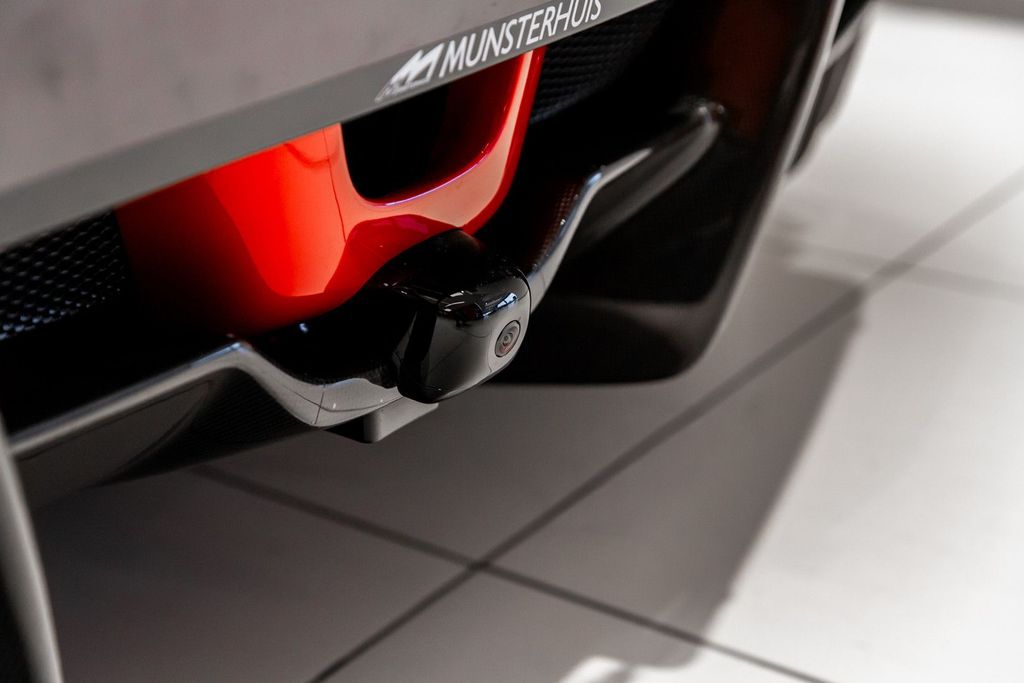 Ferrari SF90 2023