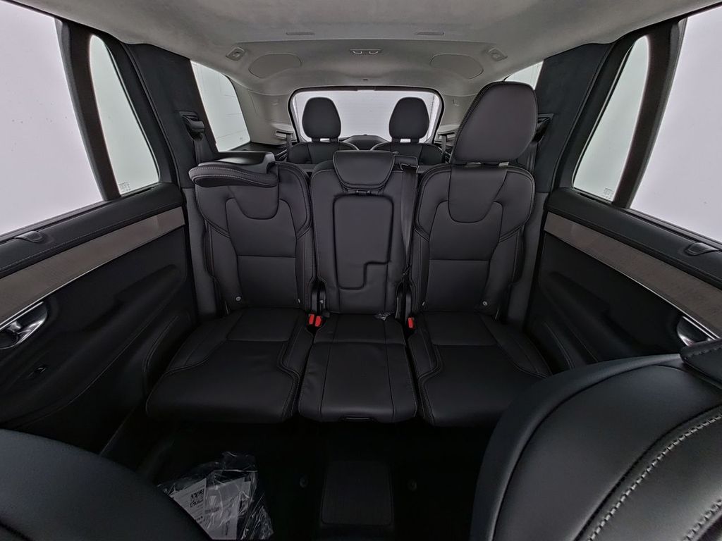 Volvo XC90 2025