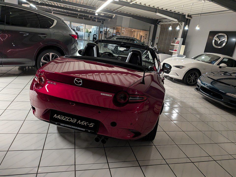 Mazda MX-5 2025