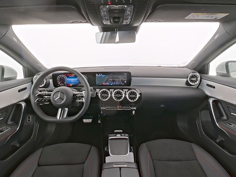 Mercedes-Benz A 250 2025