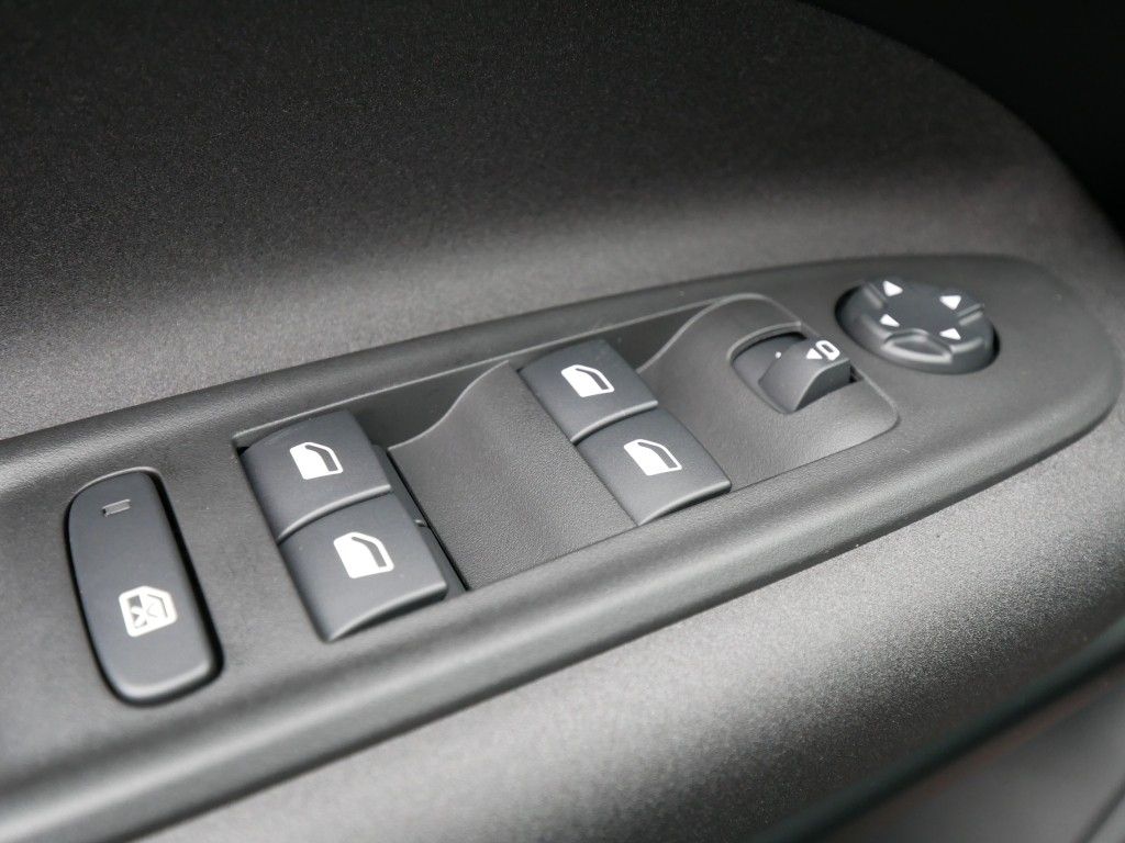 Alfa Romeo Junior 2025