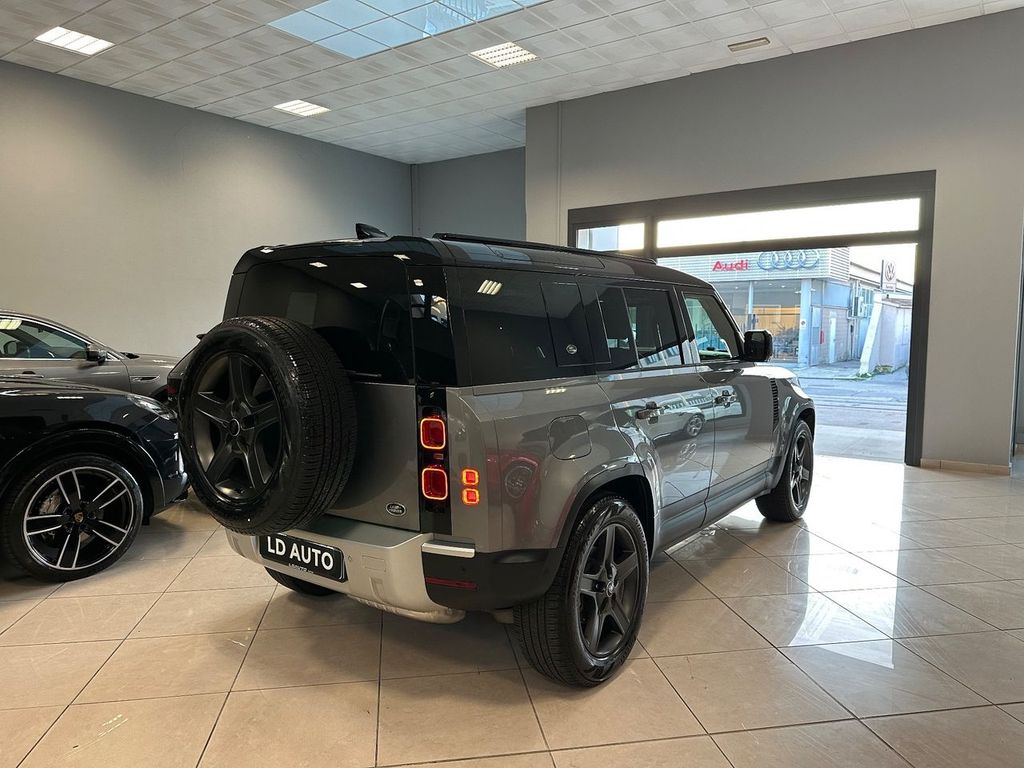 Land Rover Defender 2021