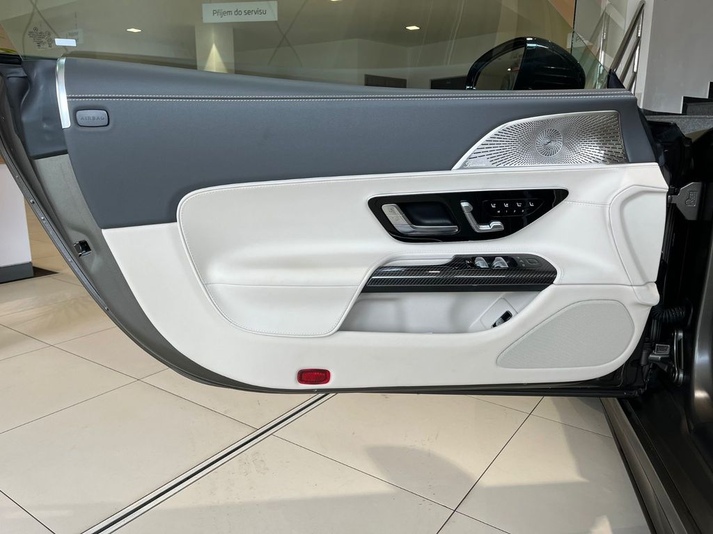 Mercedes-Benz SL 63 AMG 2023