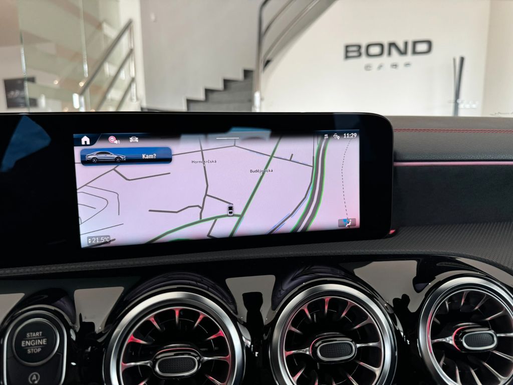 Mercedes-Benz CLA 200 2024