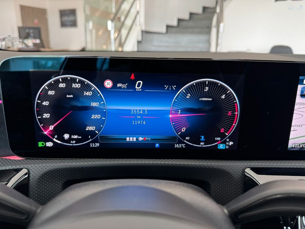 Mercedes-Benz CLA 200 2024