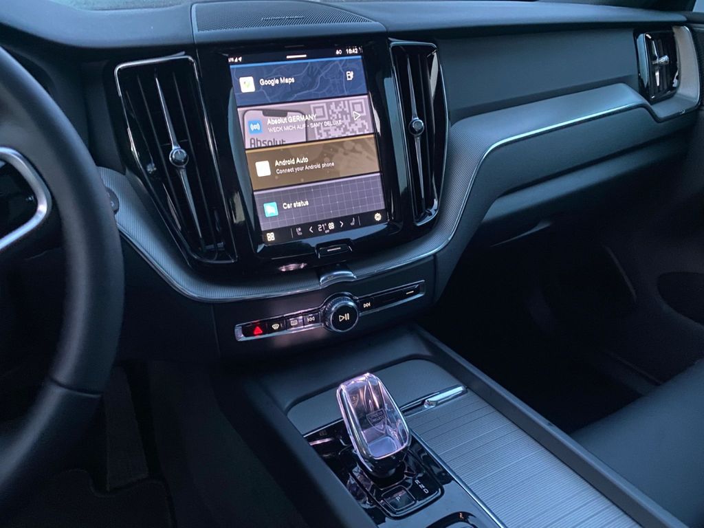 Volvo XC60 2025