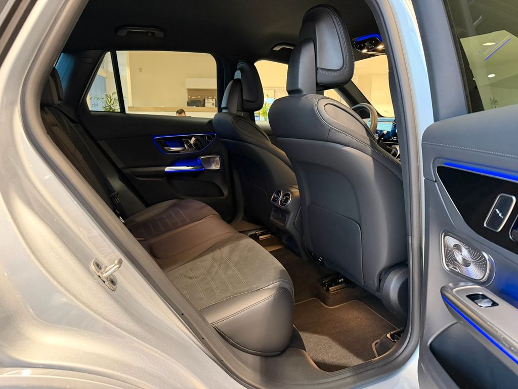 Mercedes-Benz GLC 300 2025