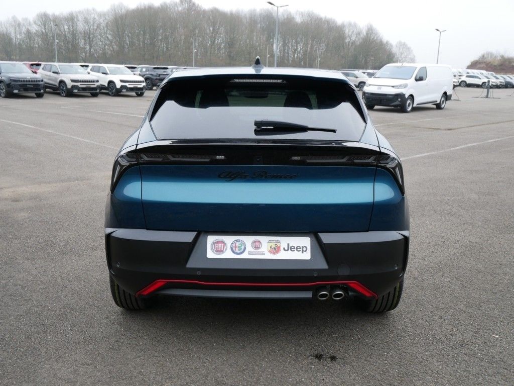 Alfa Romeo Junior 2025