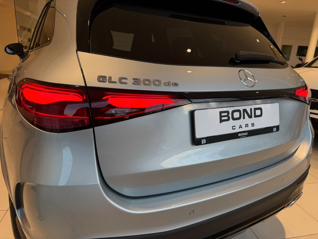 Mercedes-Benz GLC 300 2025