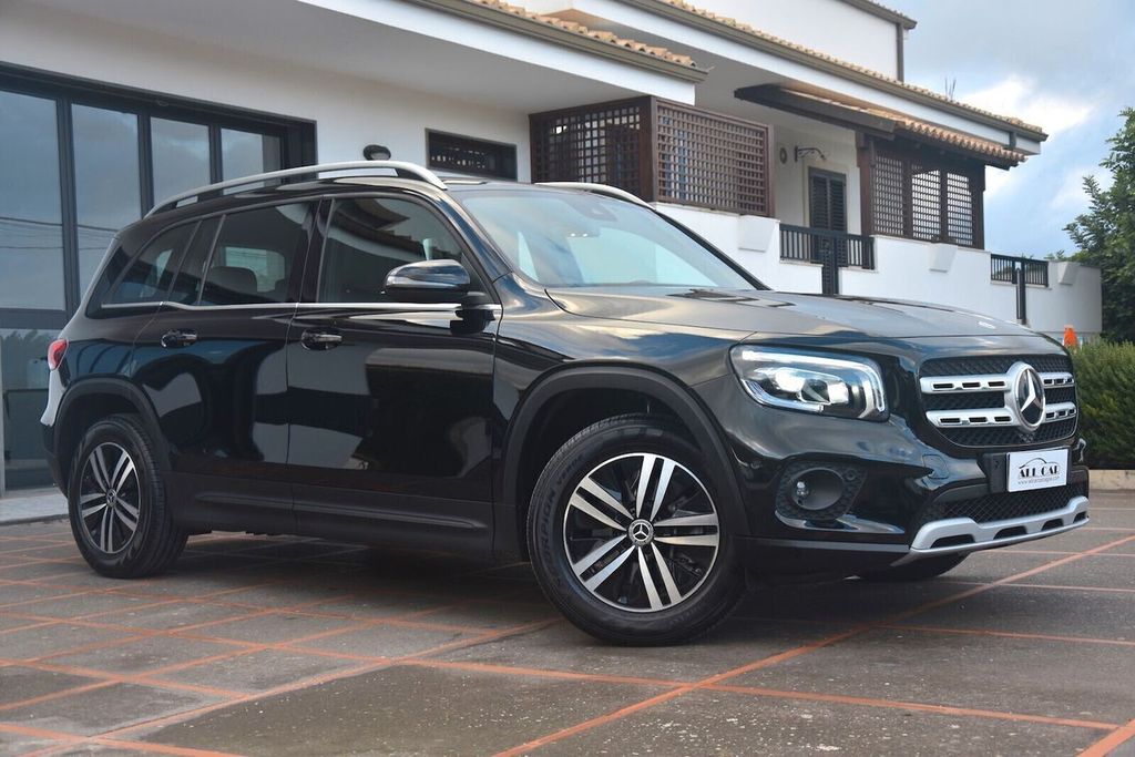 Mercedes-Benz GLB 200 2021