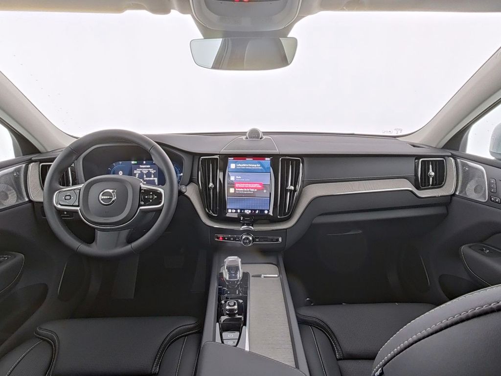 Volvo XC60 2025
