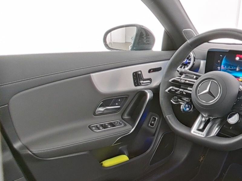 Mercedes-Benz CLA 45 AMG 2025