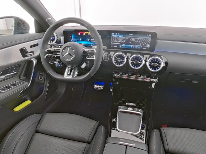 Mercedes-Benz CLA 45 AMG 2025