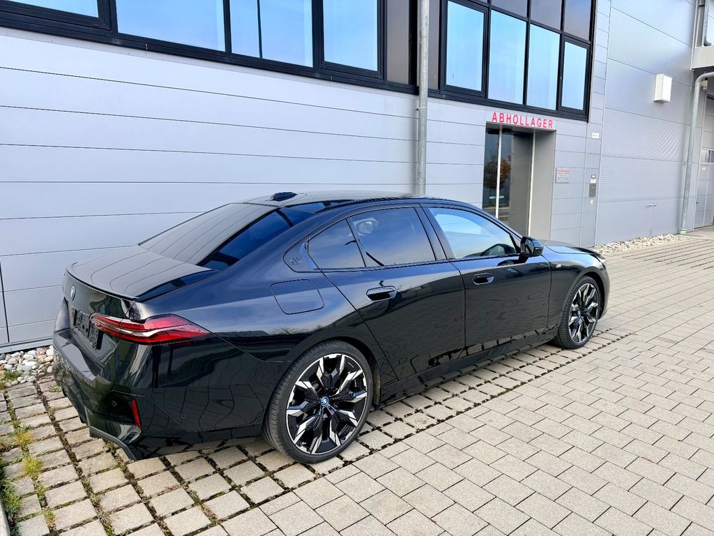 BMW i5 2024