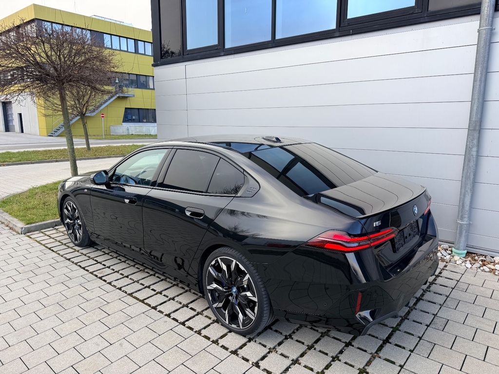 BMW i5 2024