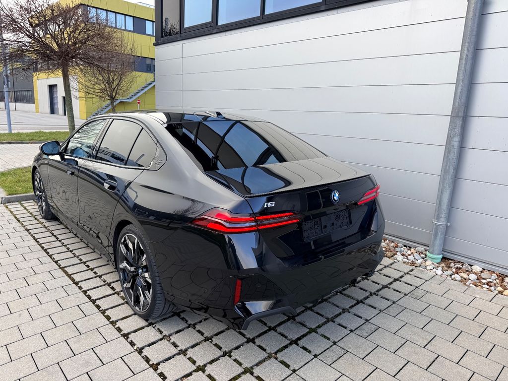 BMW i5 2024