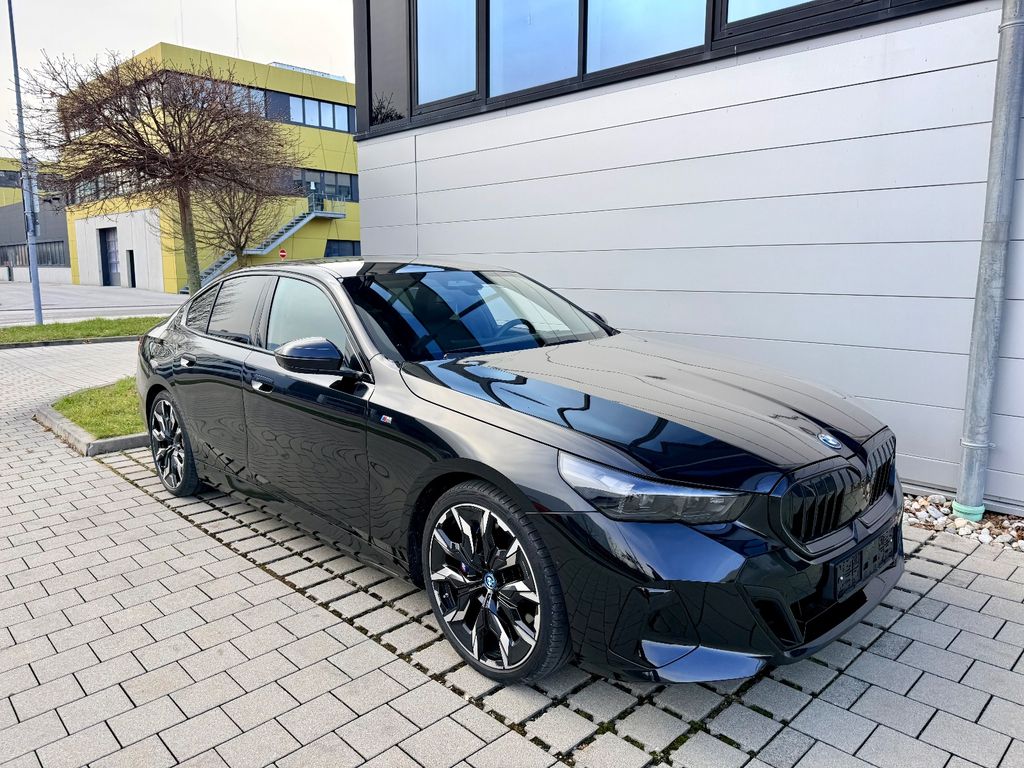 BMW i5 2024