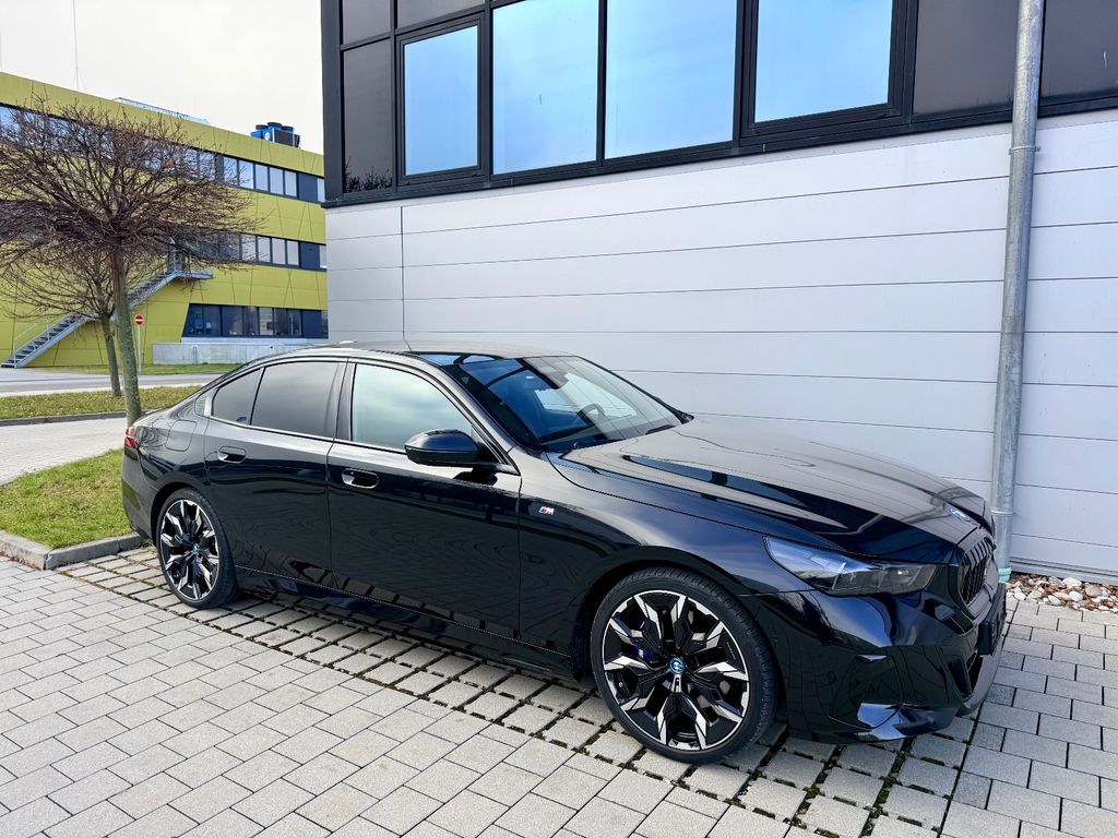 BMW i5 2024